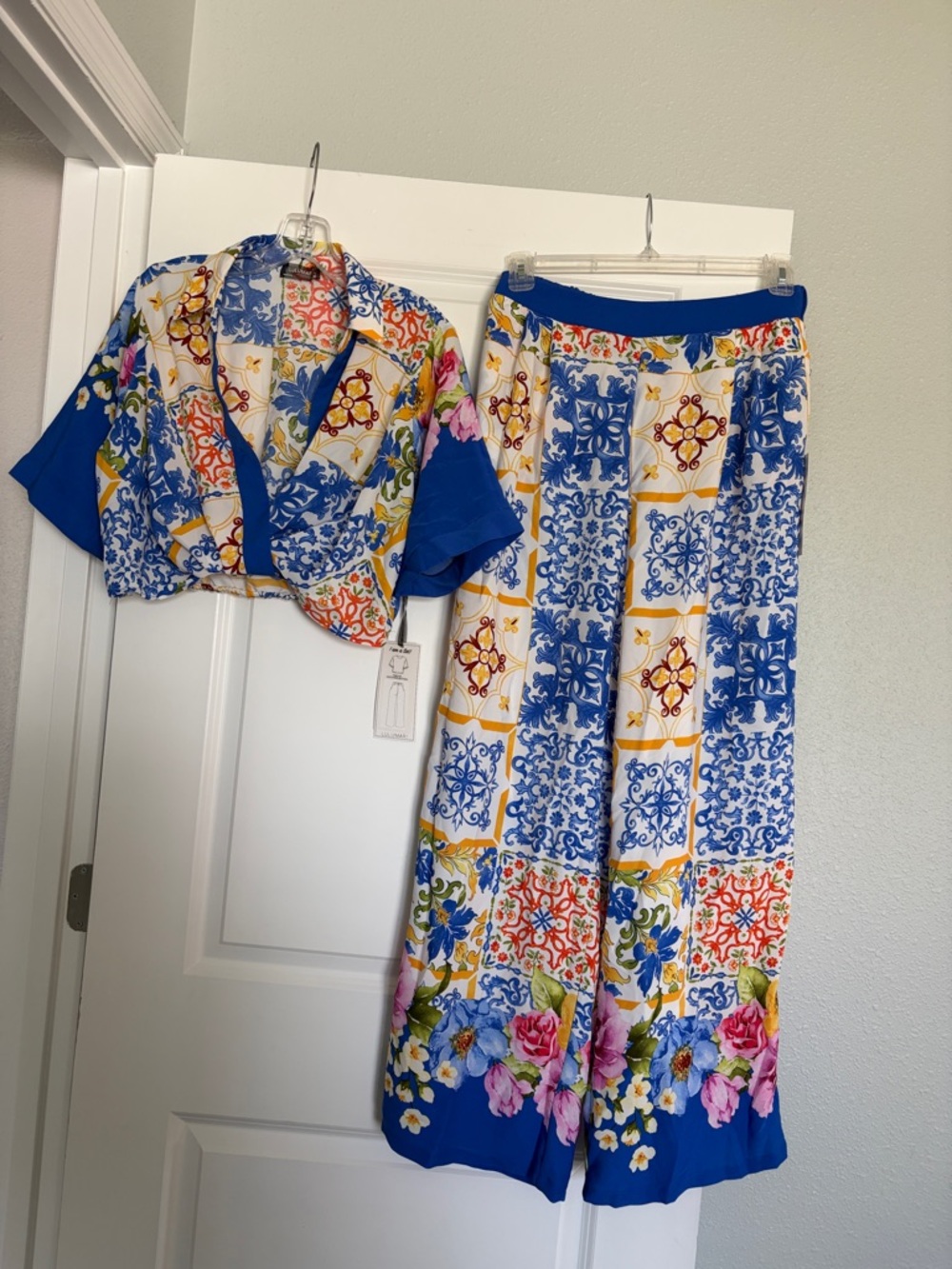 Lulumari Blue & White Floral Tile Wide-Leg Pants & Cropped Top Set